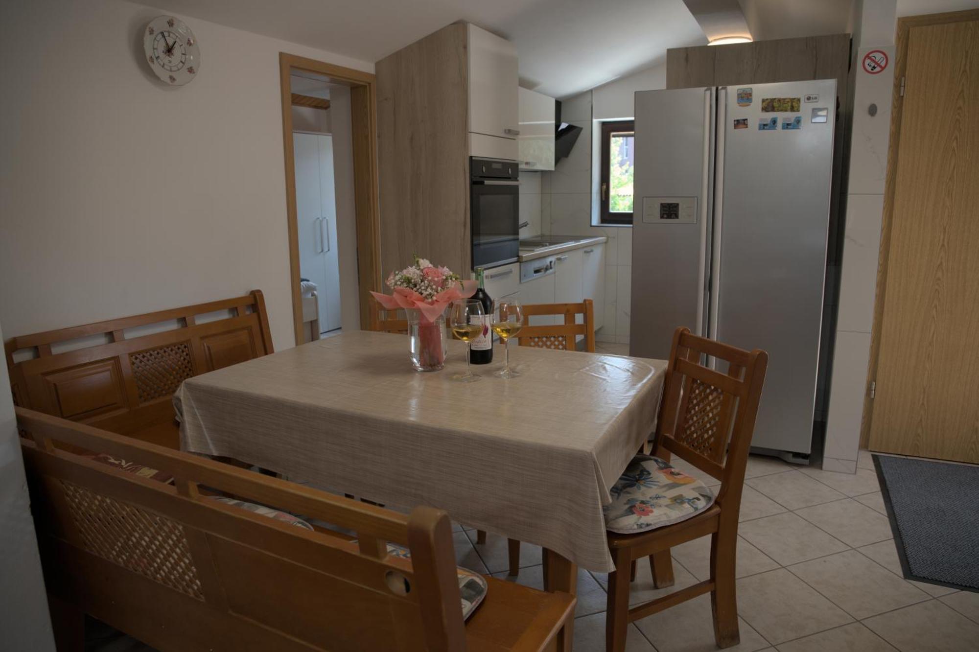 Apartmaji Soncek Изола Екстериор снимка