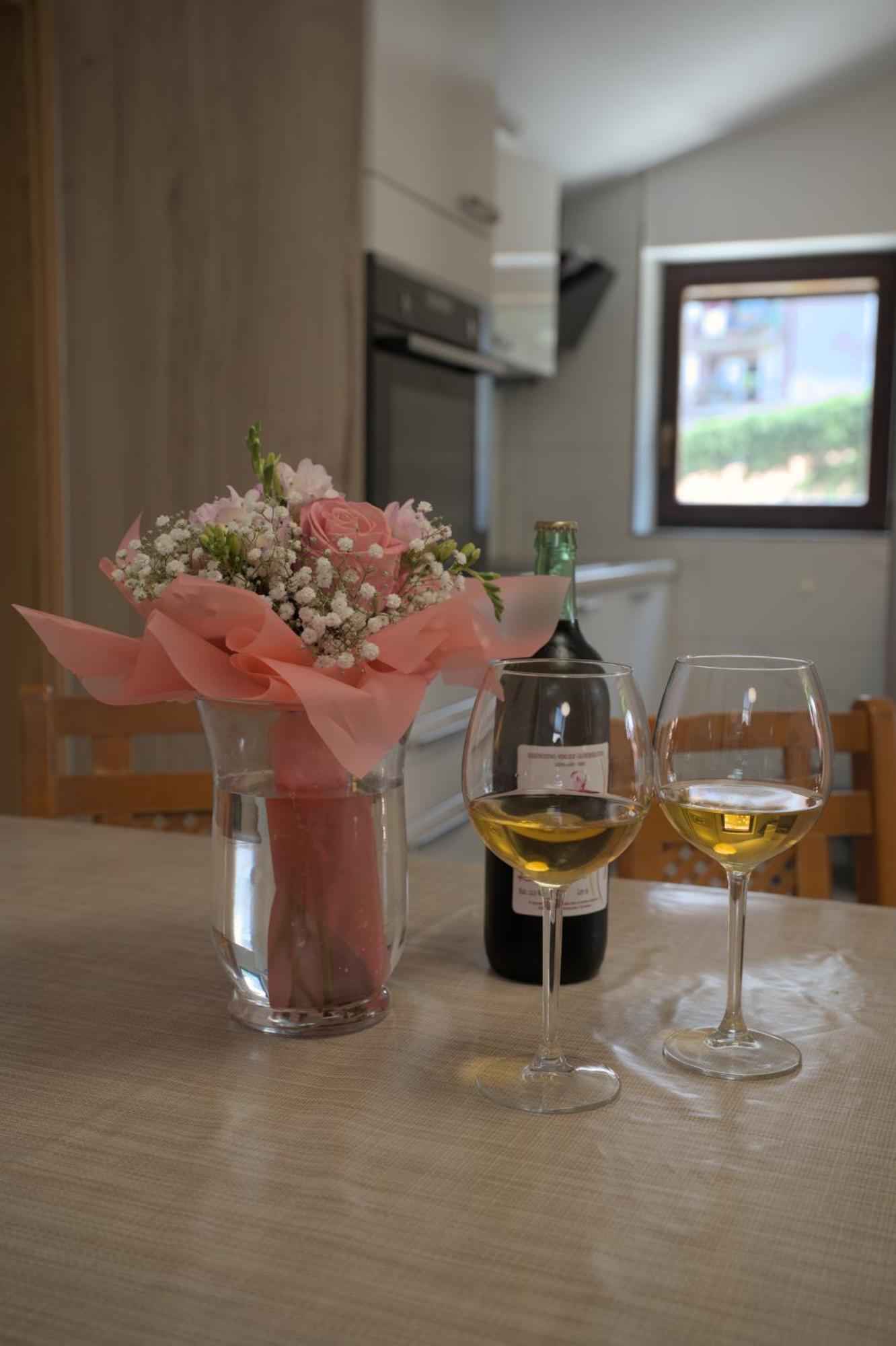 Apartmaji Soncek Изола Екстериор снимка