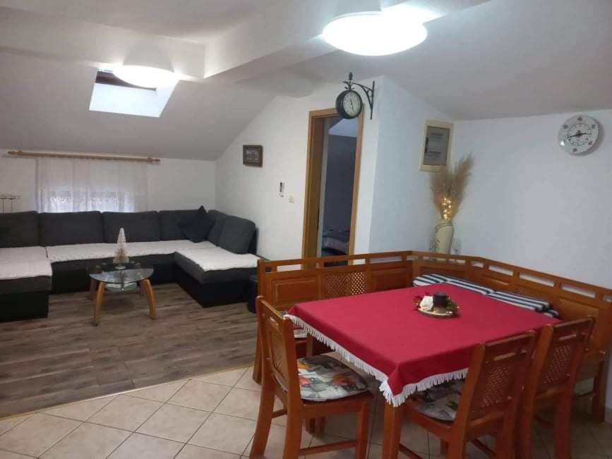 Apartmaji Soncek Изола Екстериор снимка