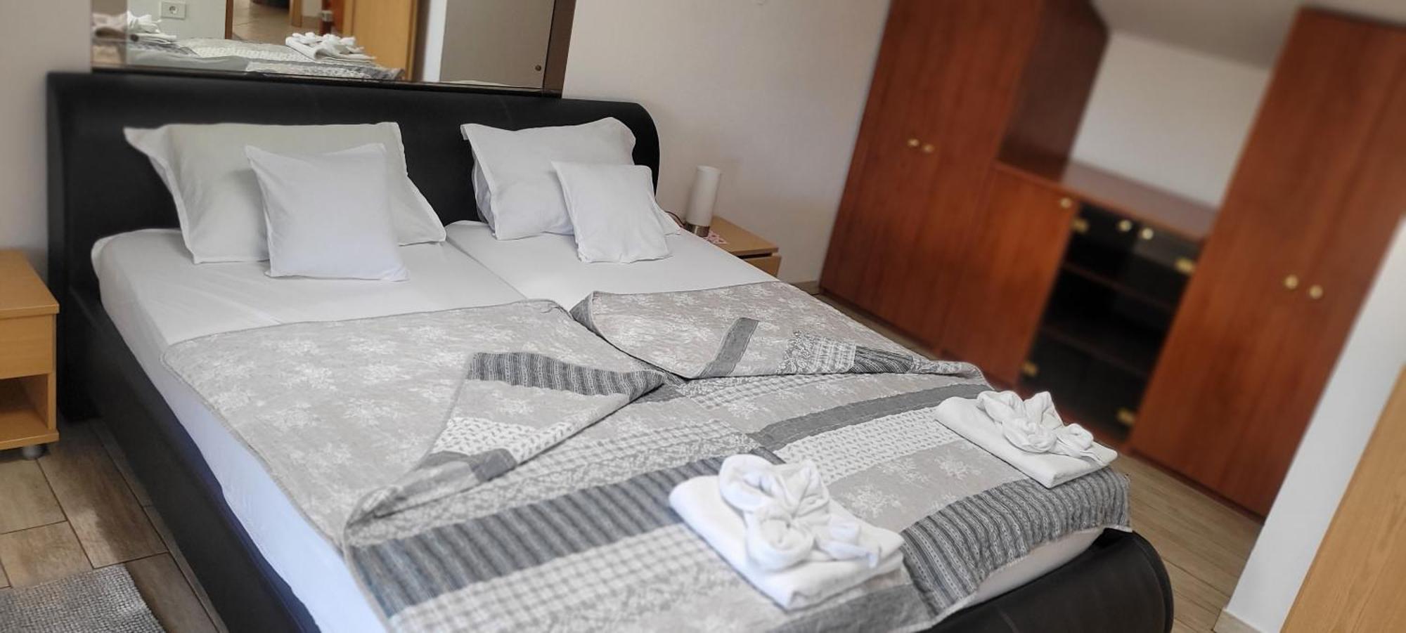 Apartmaji Soncek Изола Екстериор снимка