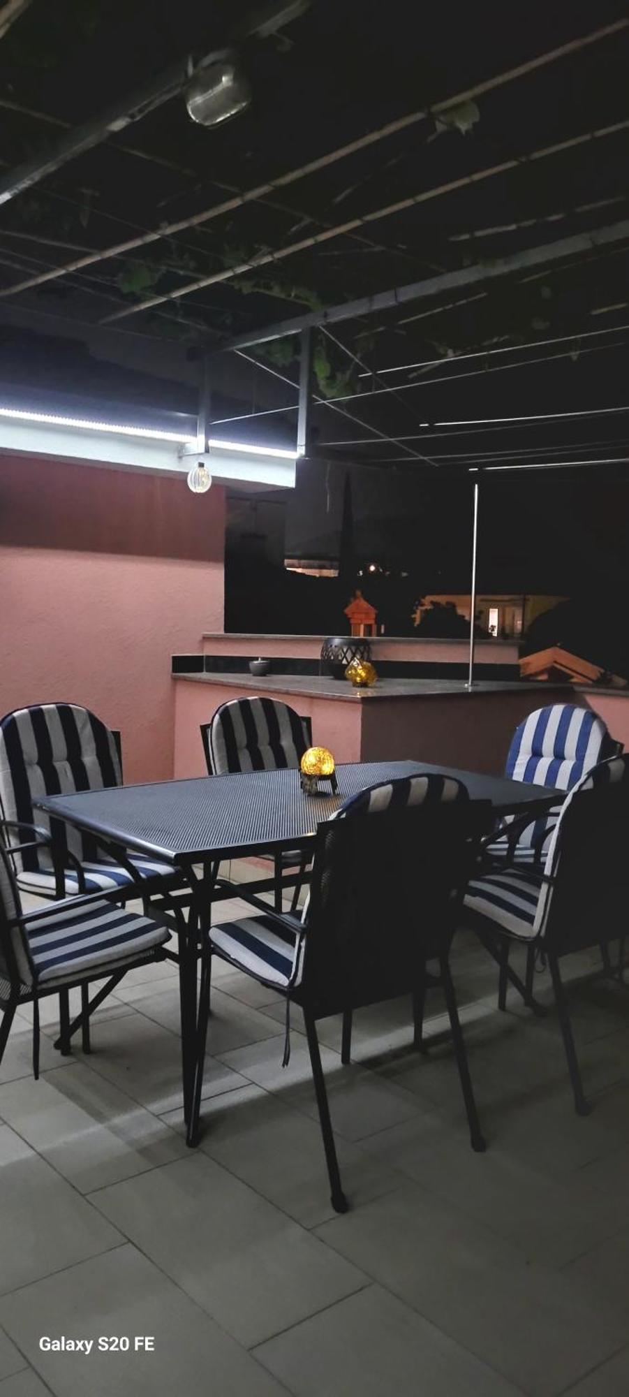 Apartmaji Soncek Изола Екстериор снимка